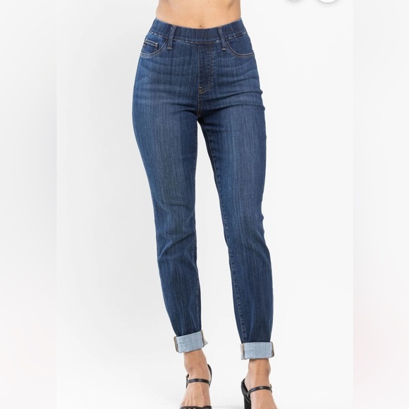 New nwt Judy blue pull on cuffed Women's Jeans retail $69 - Picture 3 of 4
